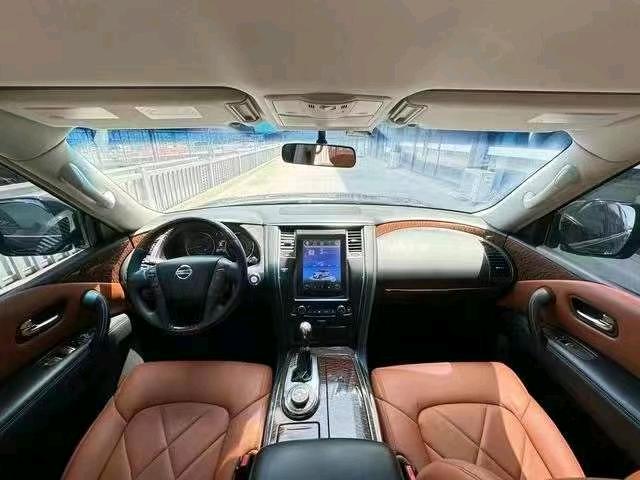 成都18年日产途乐6