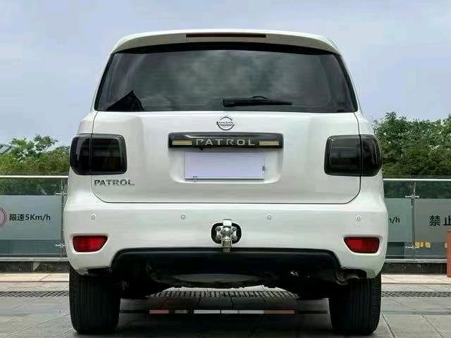 成都18年日产途乐9