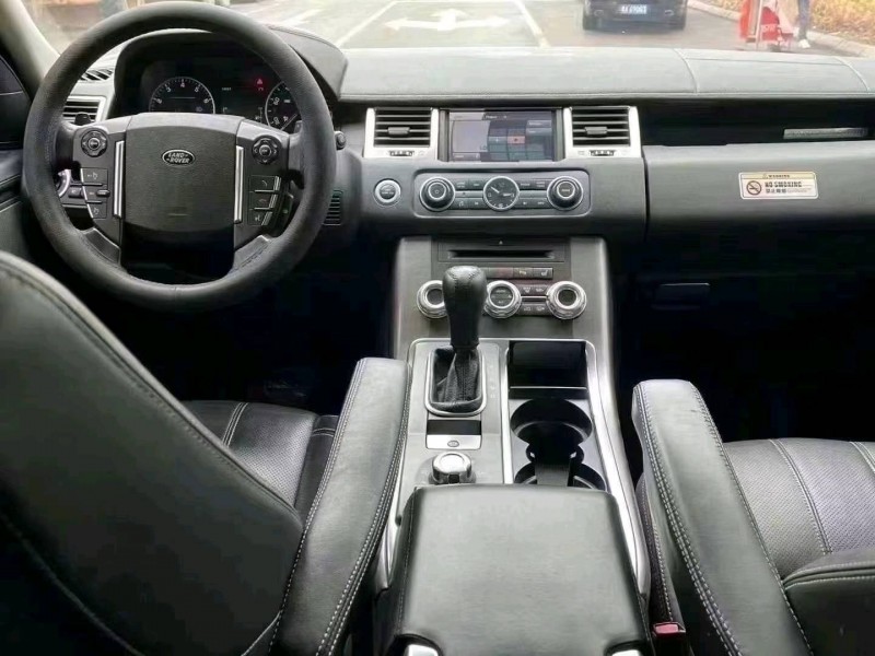 青岛11年路虎揽胜运动5