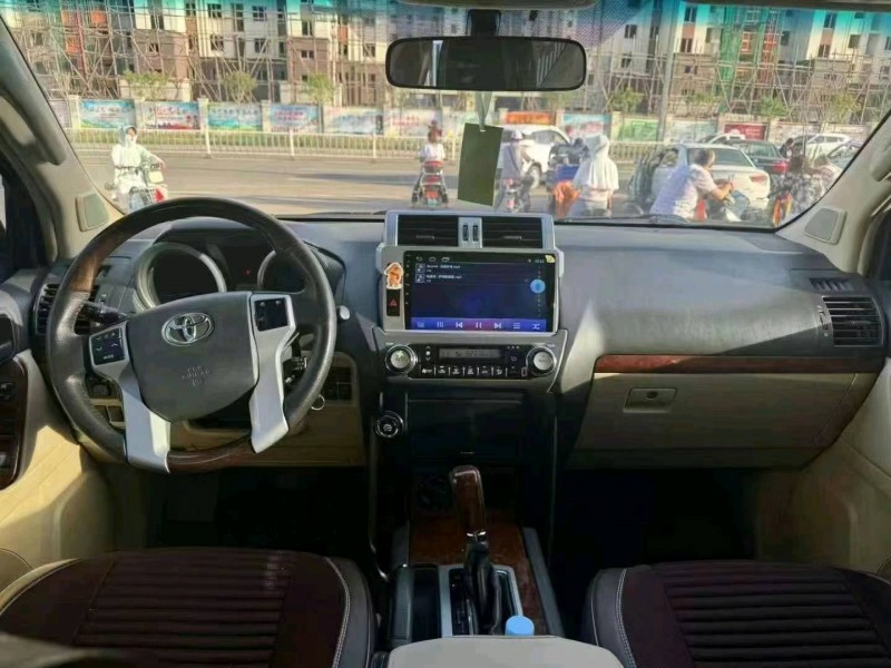 保定14年丰田普拉多8