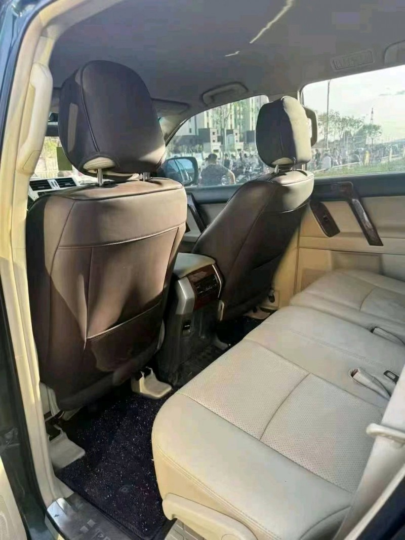 保定14年丰田普拉多9