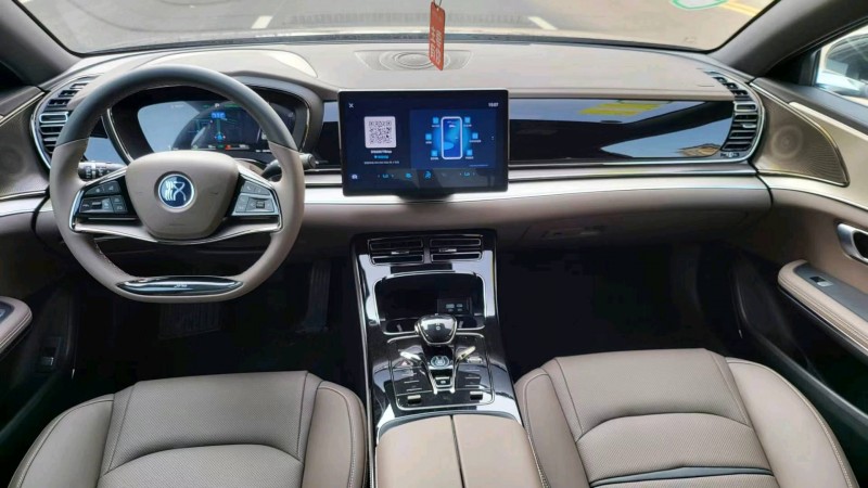 保定24年比亚迪汉DM5