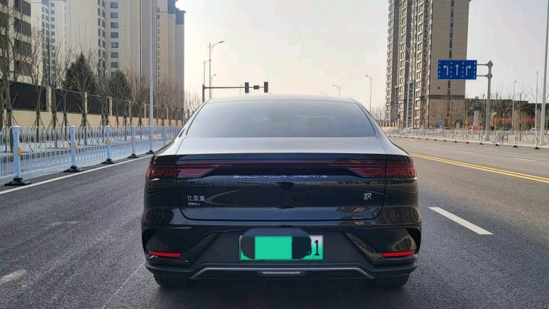 保定24年比亚迪汉DM8