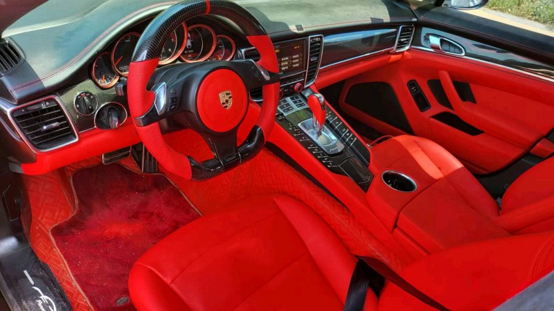 保定13年保时捷帕拉梅拉5