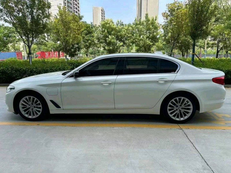 潍坊19年宝马5系3