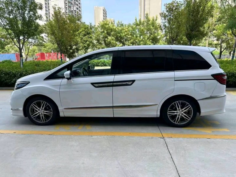 烟台20年本田艾力绅3