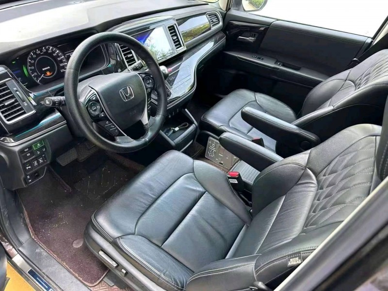 烟台20年本田艾力绅5