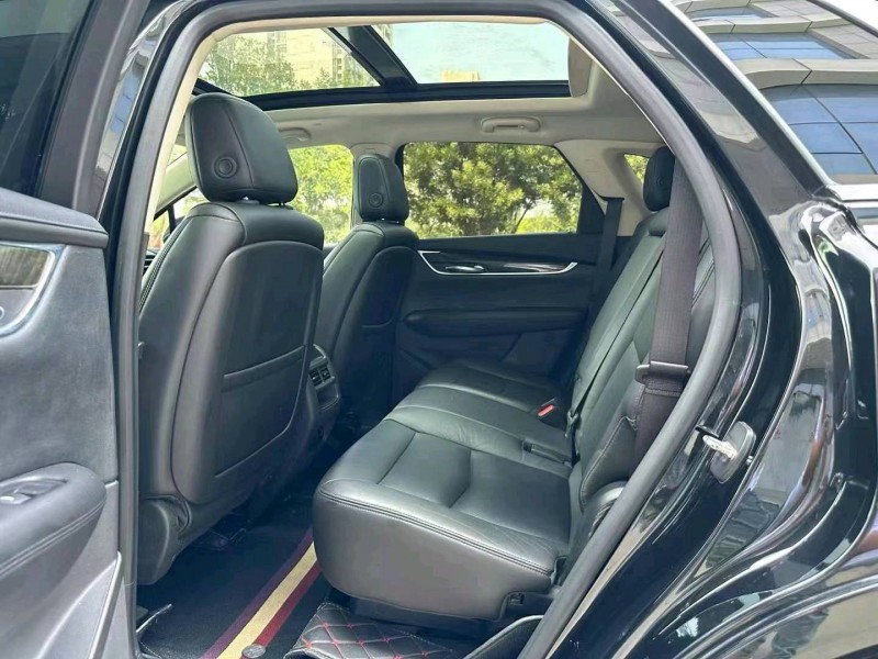 潍坊17年凯迪拉克XT57