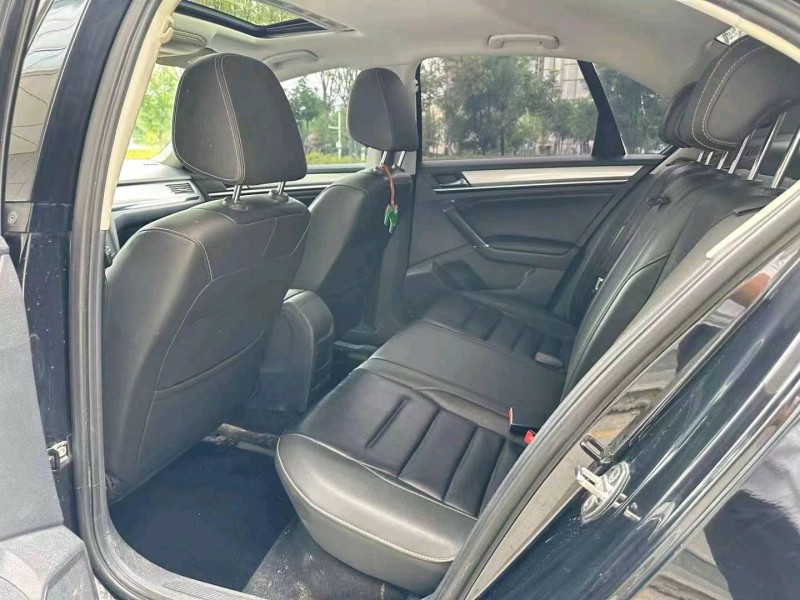 潍坊17年大众宝来3