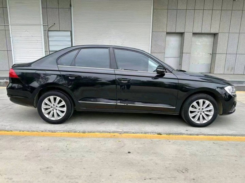 潍坊17年大众宝来6