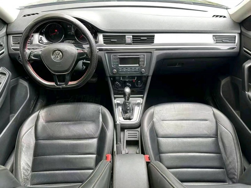 潍坊17年大众宝来7