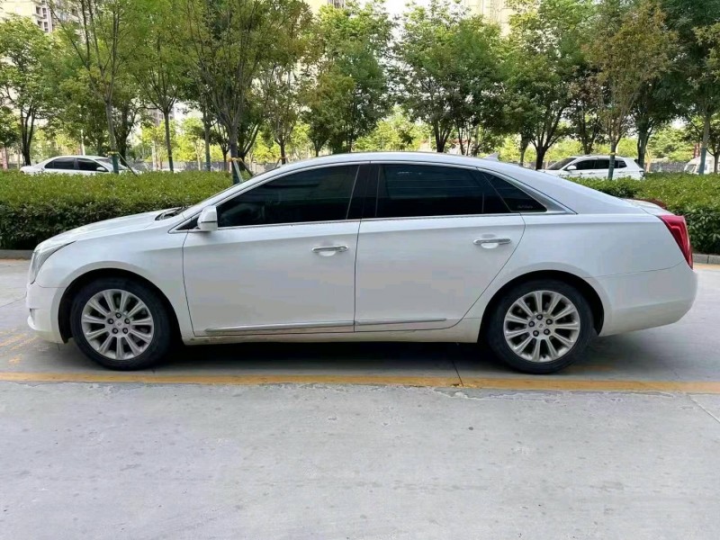 济南15年凯迪拉克XTS3