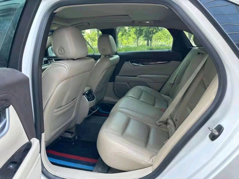 济南15年凯迪拉克XTS4