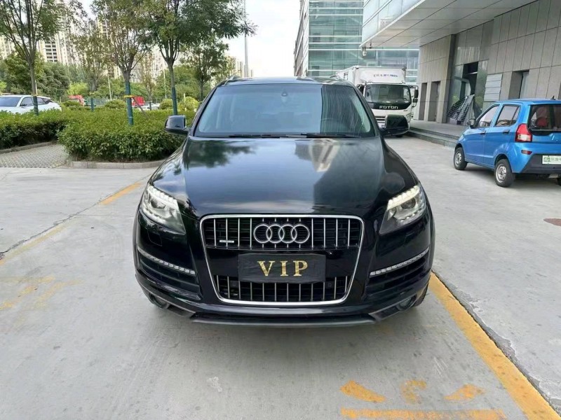 青岛11年奥迪Q71