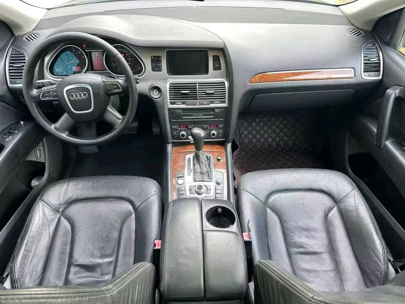 青岛11年奥迪Q74