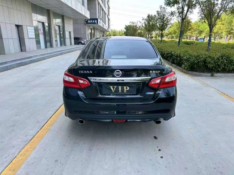 潍坊17年日产天籁5