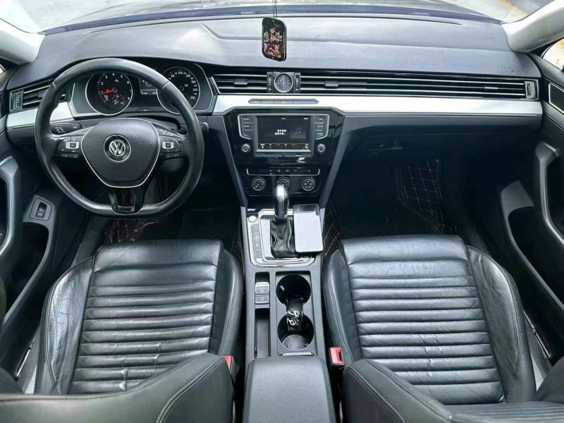 潍坊17年大众迈腾4