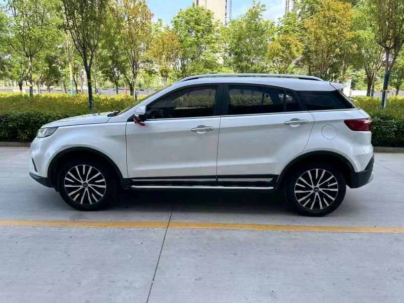 济宁20年福特领界3