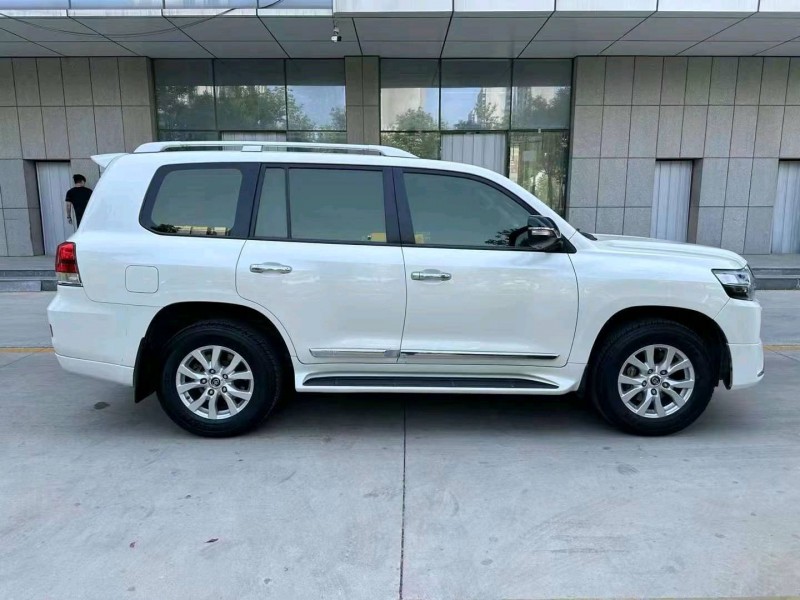 潍坊18年丰田兰德酷路泽5