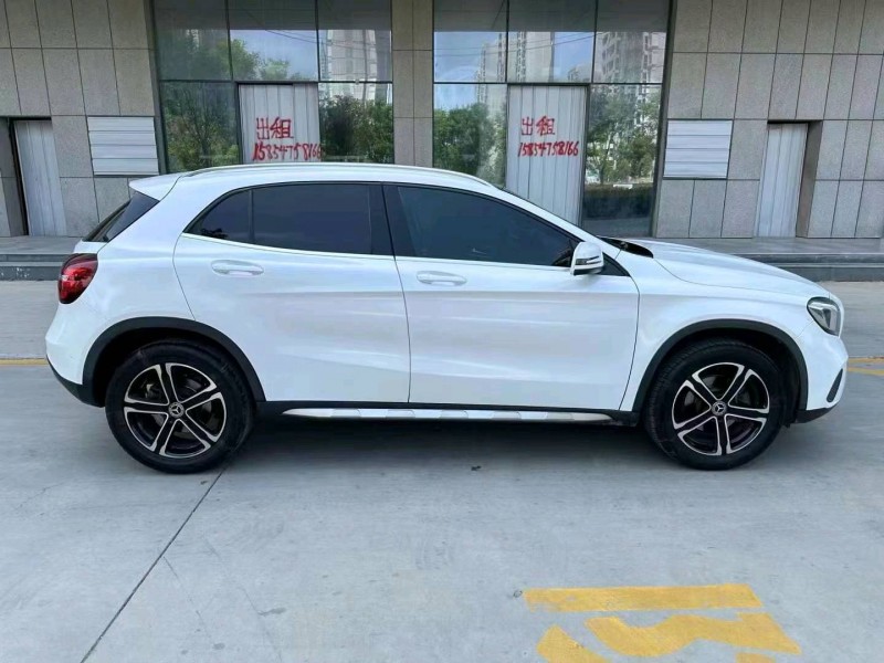 潍坊18年奔驰GLA3