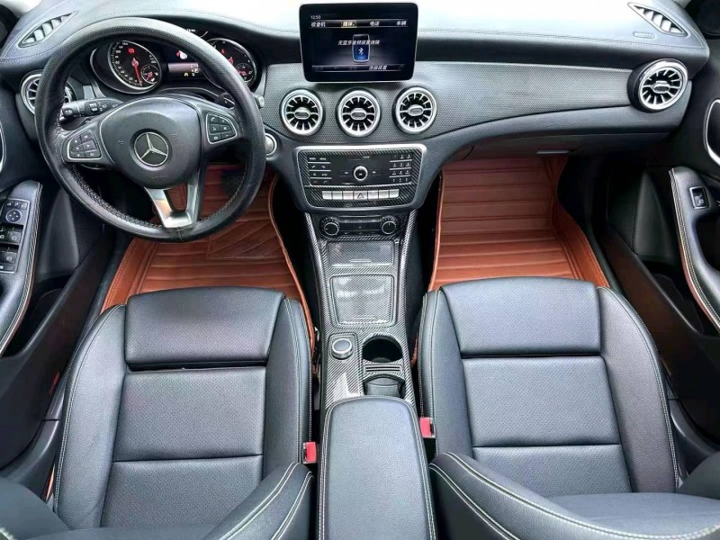 潍坊18年奔驰GLA4