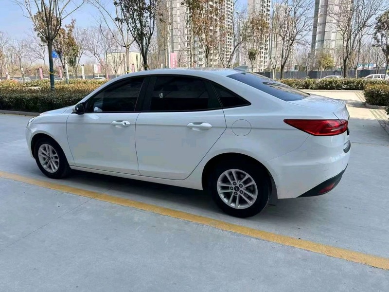 潍坊20年福特福睿斯6