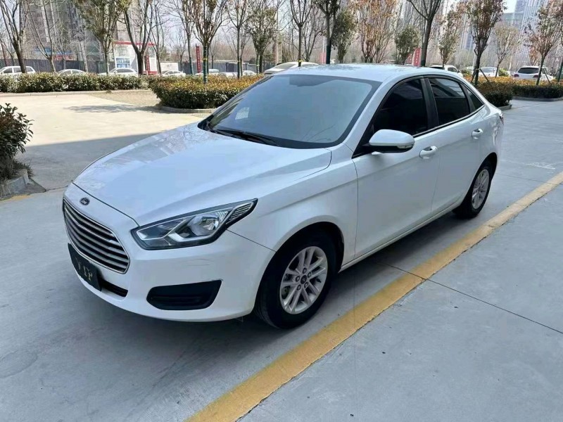 潍坊20年福特福睿斯7