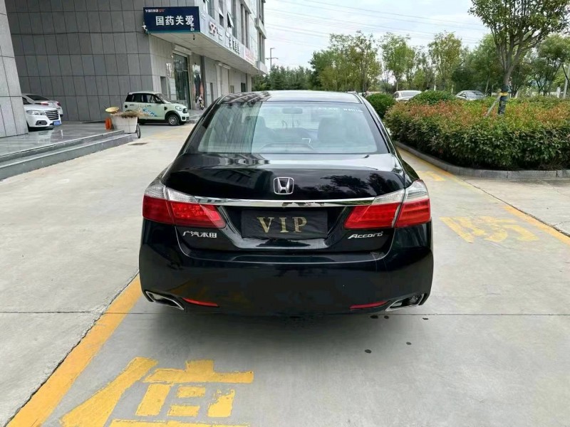 烟台15年本田雅阁6