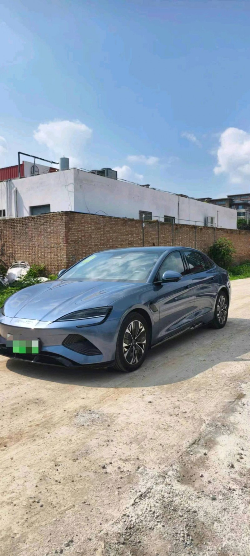 保定24年比亚迪海豹3