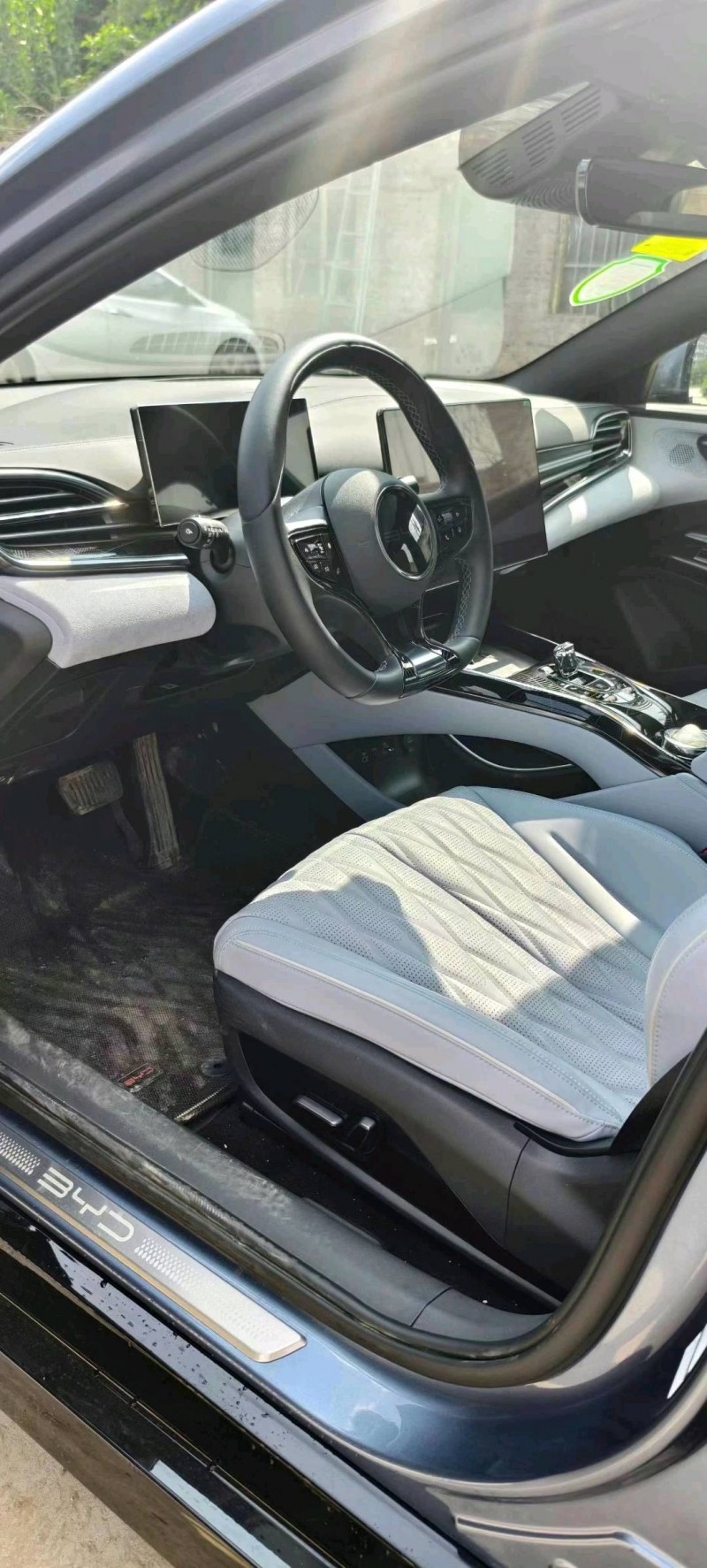 保定24年比亚迪海豹8