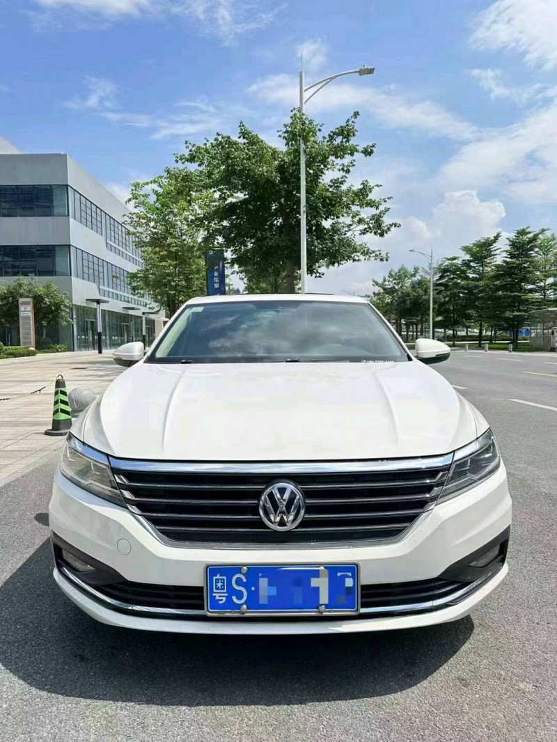 广州19年大众朗逸1