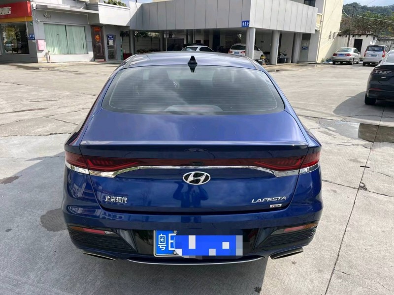 广州21年现代菲斯塔8