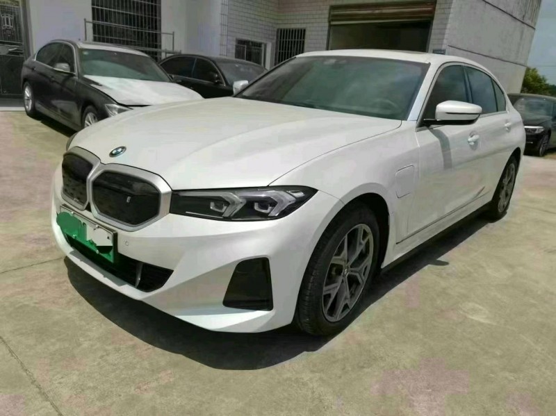 济宁23年宝马i32