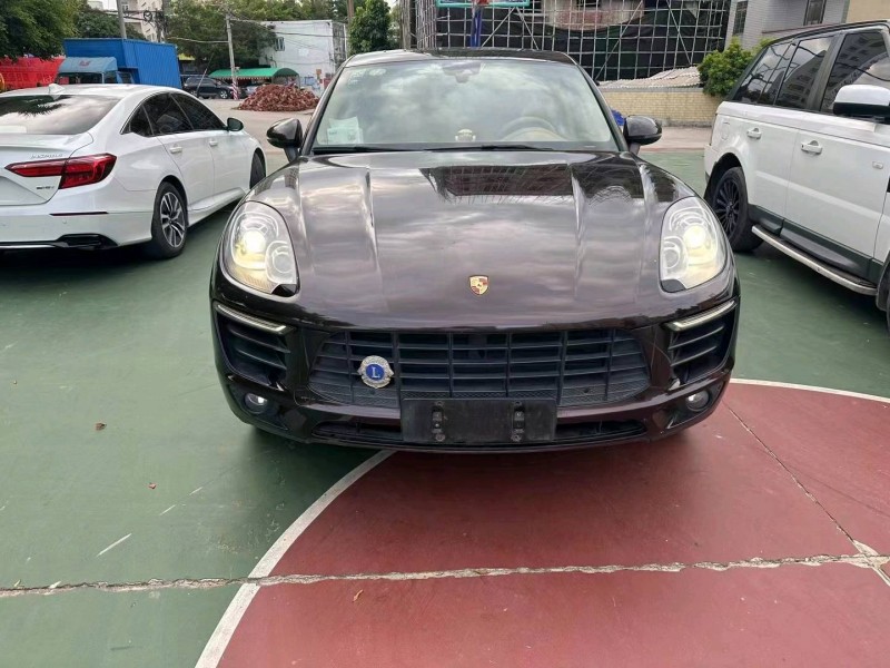 广州16年保时捷Macan1