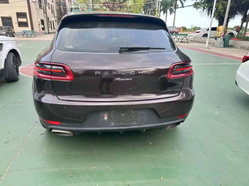 广州16年保时捷Macan9
