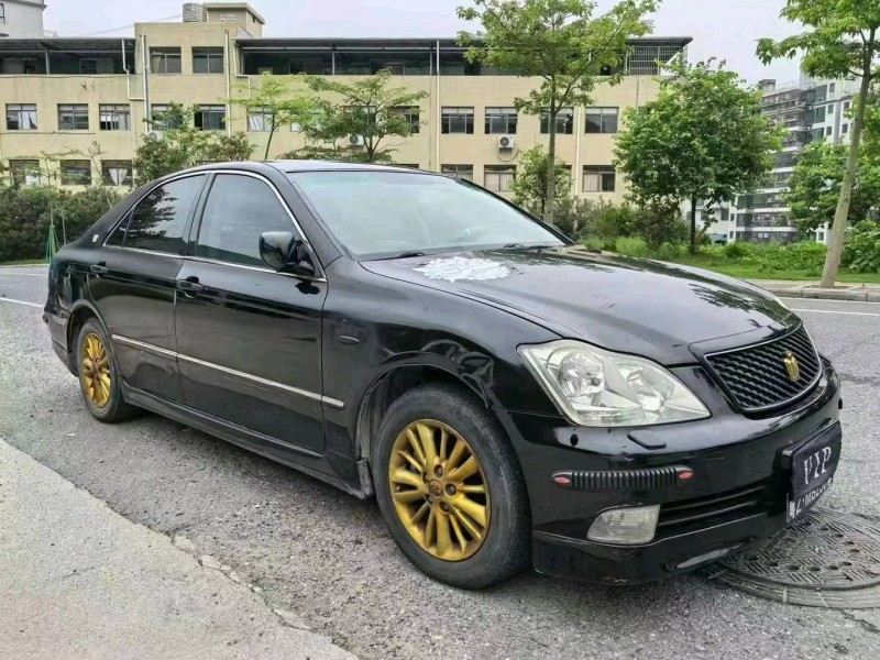广州05年丰田皇冠2