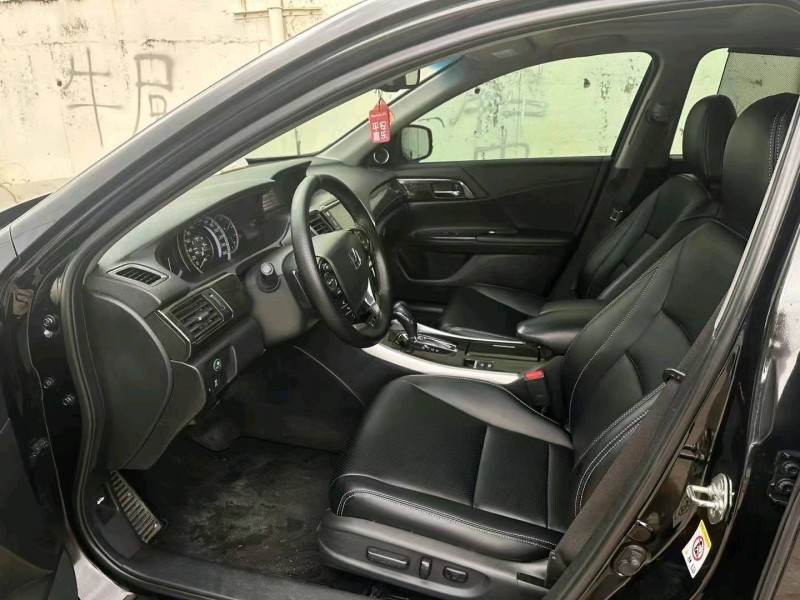 广州14年本田雅阁4