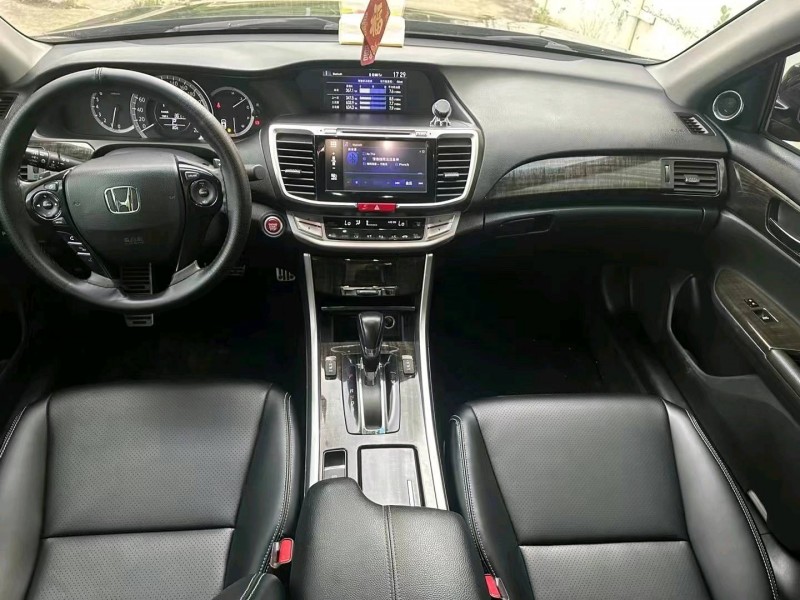 广州14年本田雅阁5