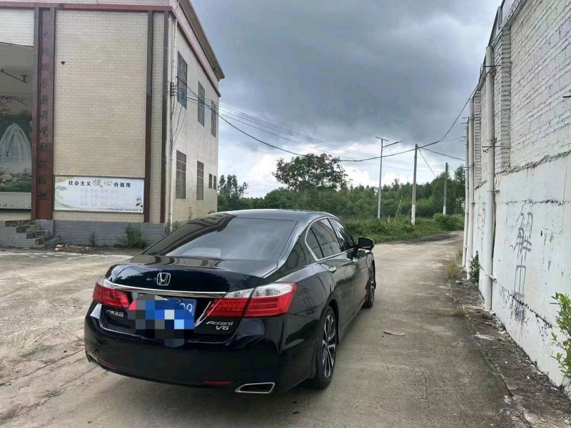 广州14年本田雅阁7