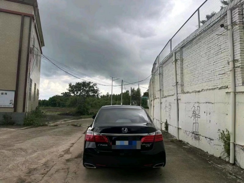 广州14年本田雅阁9