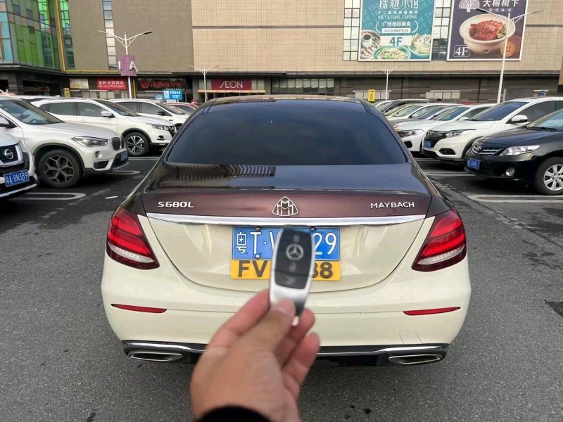 广州19年奔驰E4