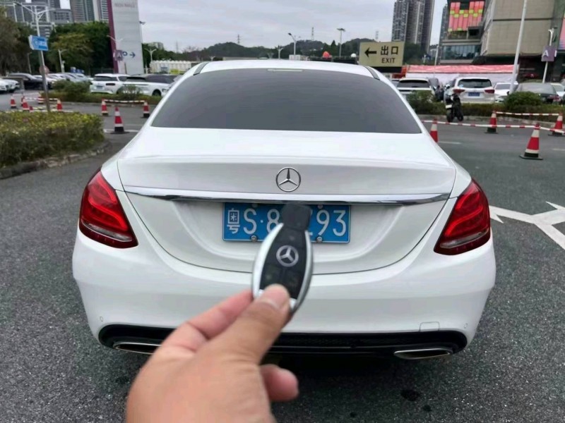 广州17年奔驰C6