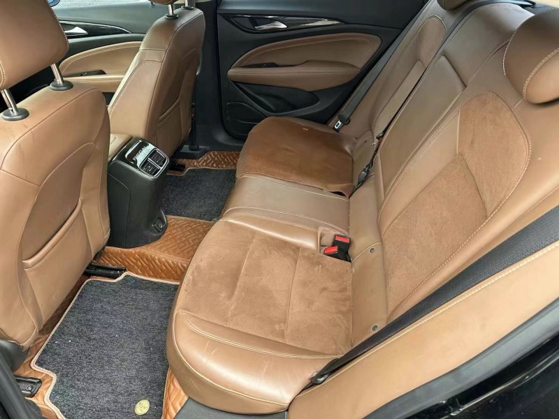 徐州18年别克君威8