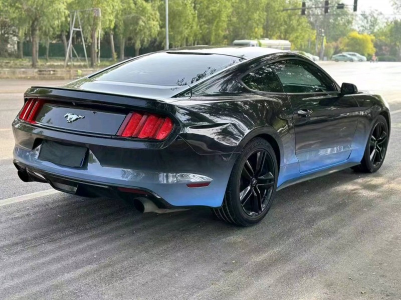 保定16年福特野马5