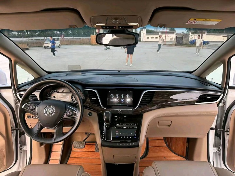 徐州17年别克GL84