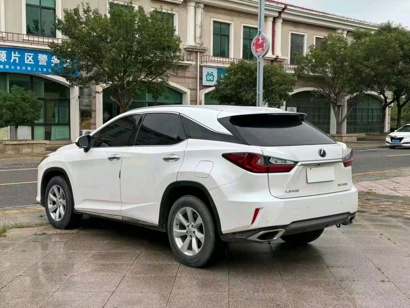 潍坊17年雷克萨斯NX3