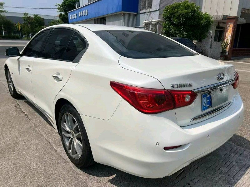 中山16年英菲尼迪Q50L4