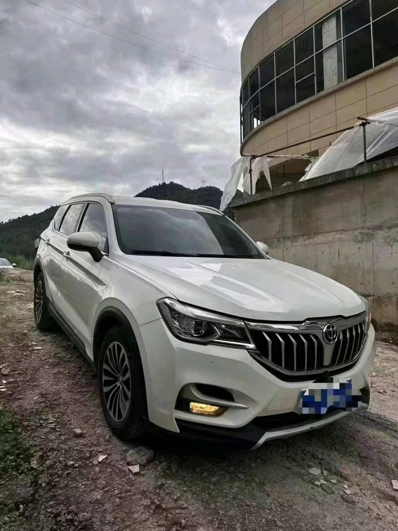 黔西南18年中華V62