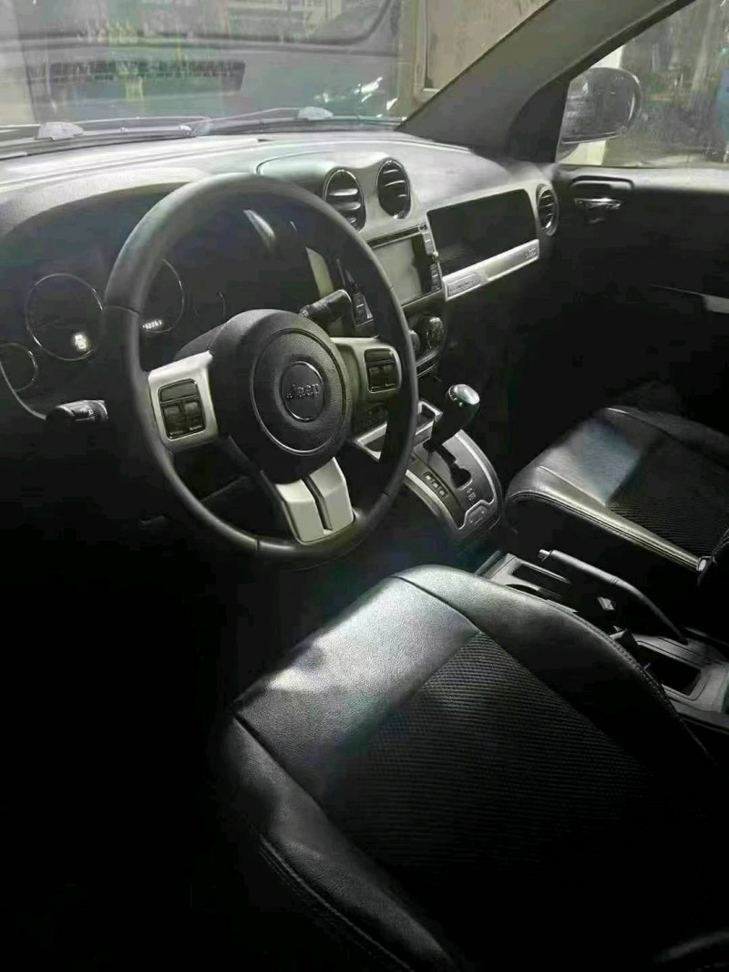 湛江14年Jeep指南者8