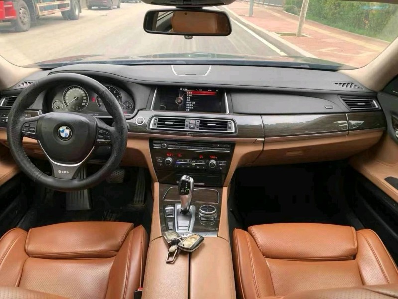 潍坊13年宝马7系7